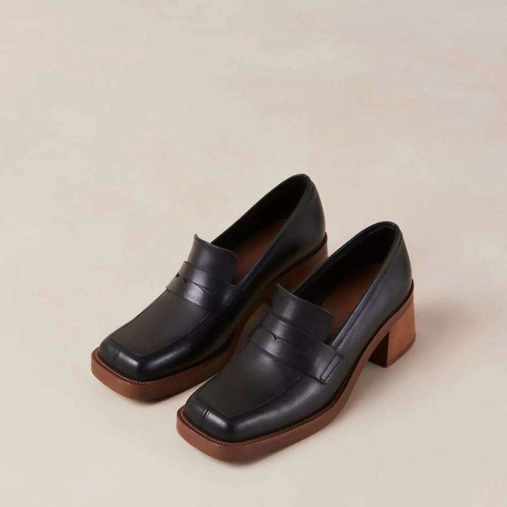 Alohas Roxanne Loafer In Black